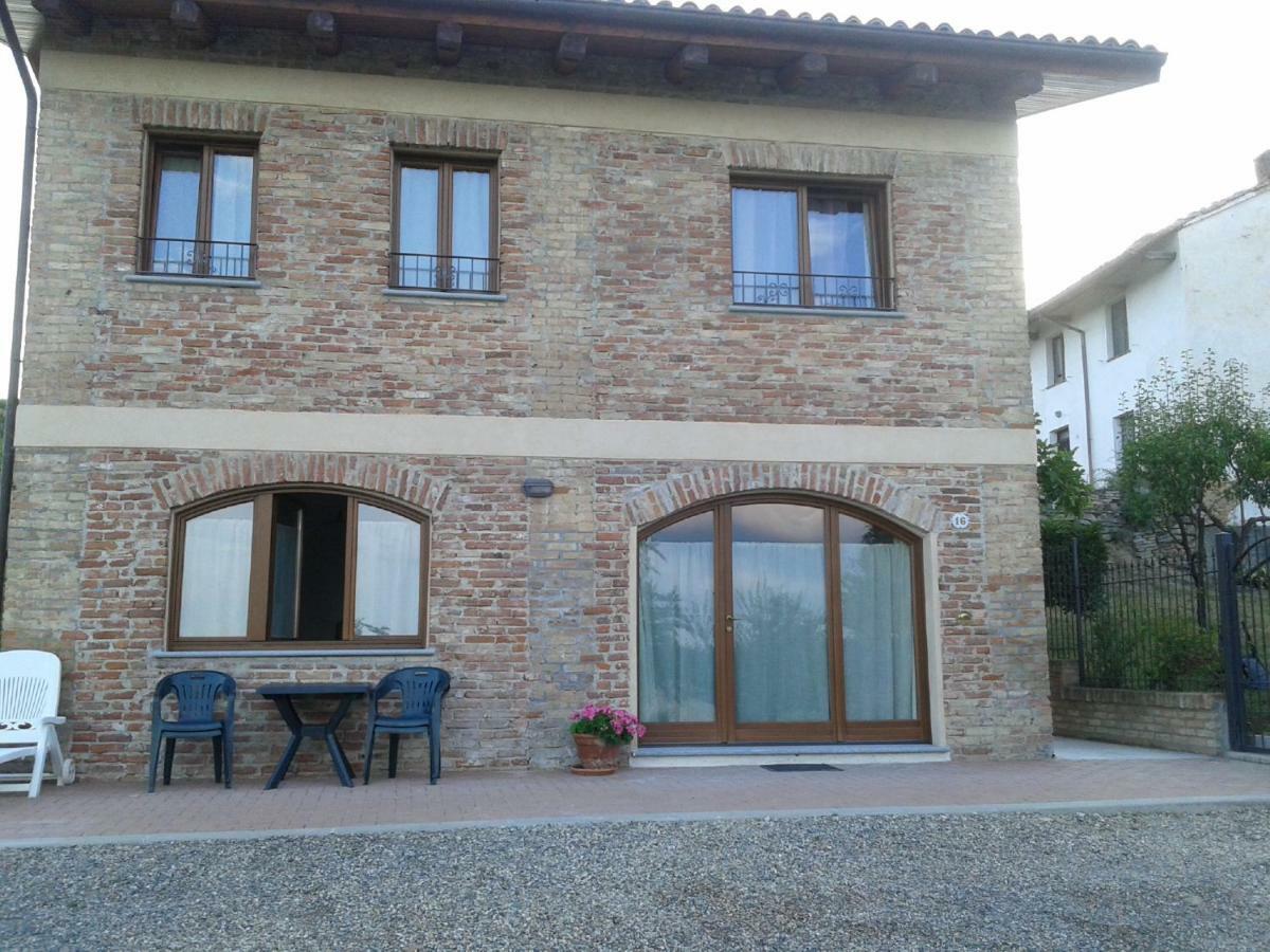 Casa Vacanze Sweet Dreams Agliano Terme Exterior foto